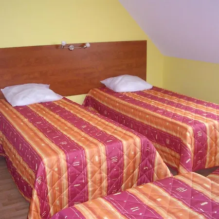 Konukevi Domaine La Terrasse Des Oliviers Mansigné